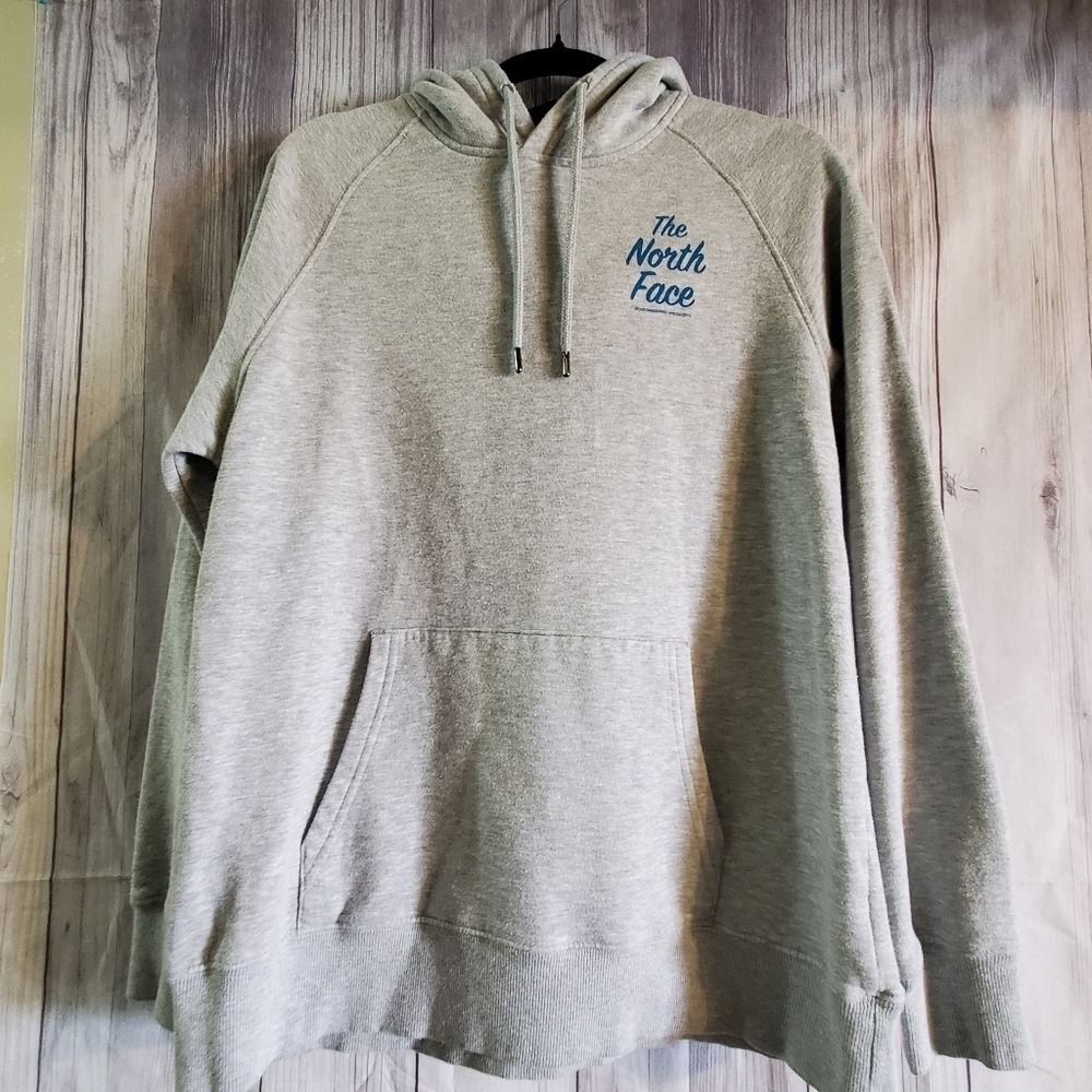 The North Face  grey pullover hoodie sweatshirt.  Sz large   Long sleeve